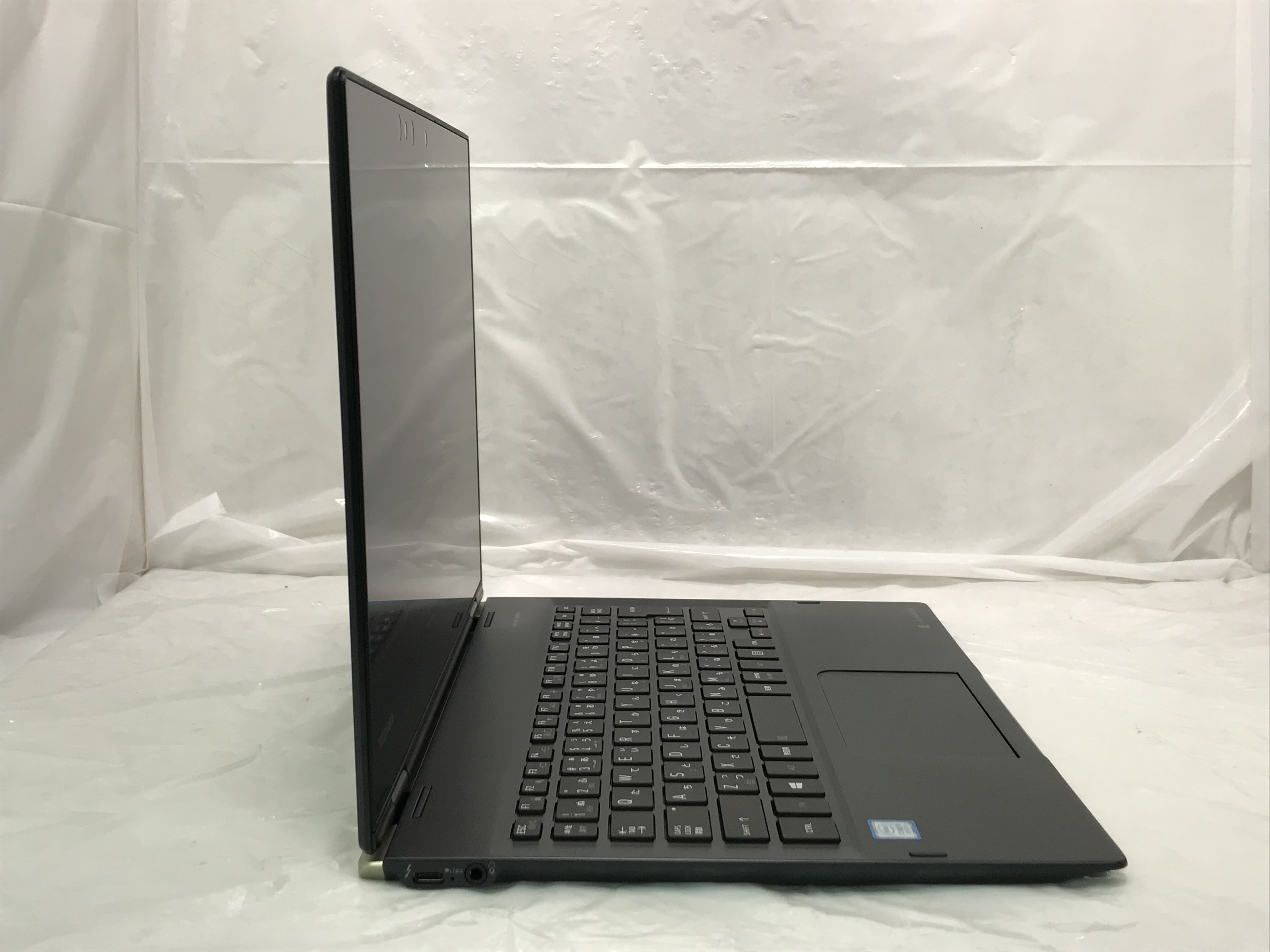 中古ノートパソコン TOSHIBA dynabook V72/FLB Core-i5 8250U 1.6GHz