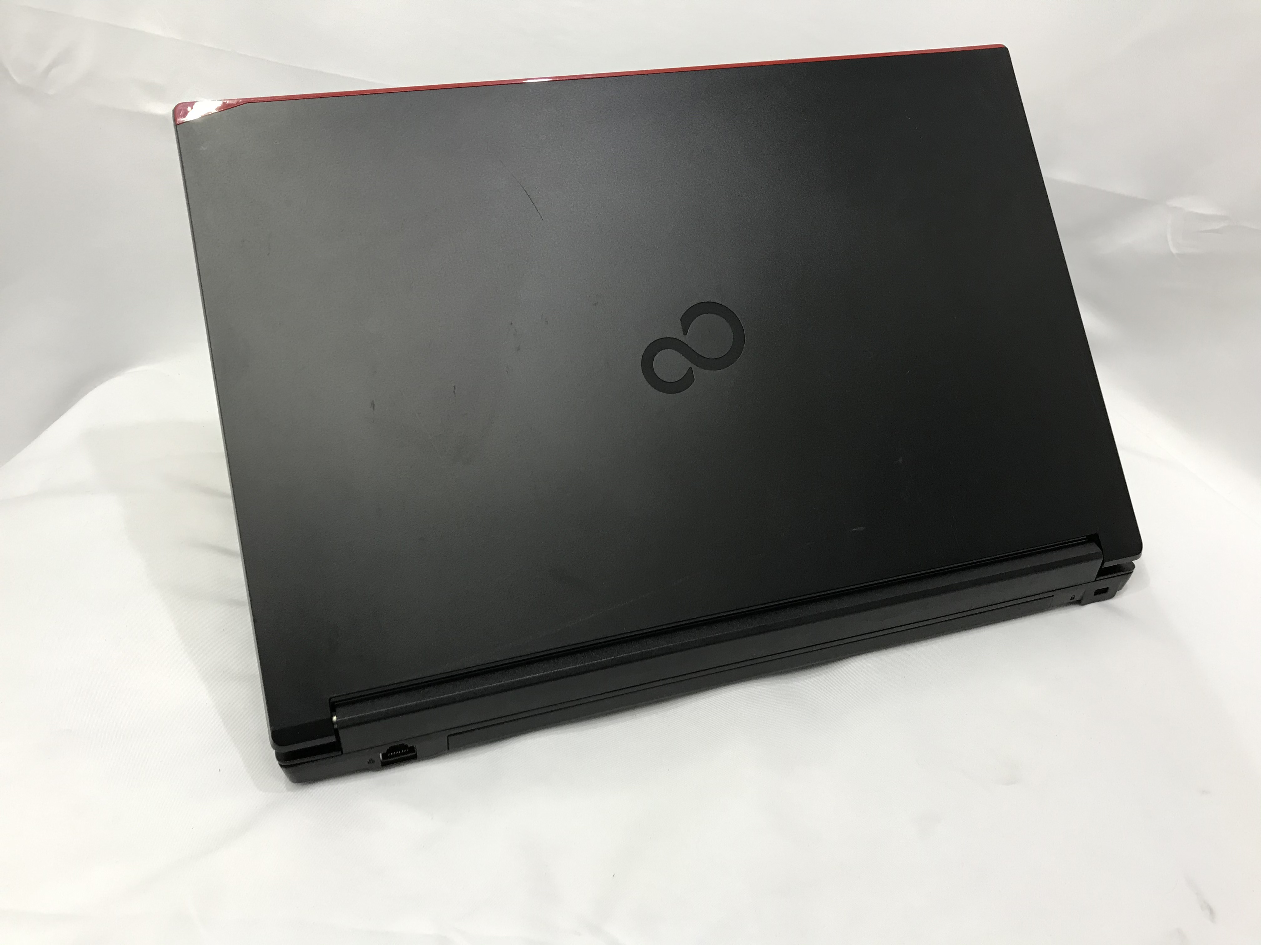 中古ノートパソコン FUJITSU LIFEBOOK A579/B Celeron 4205U 1.8GHz