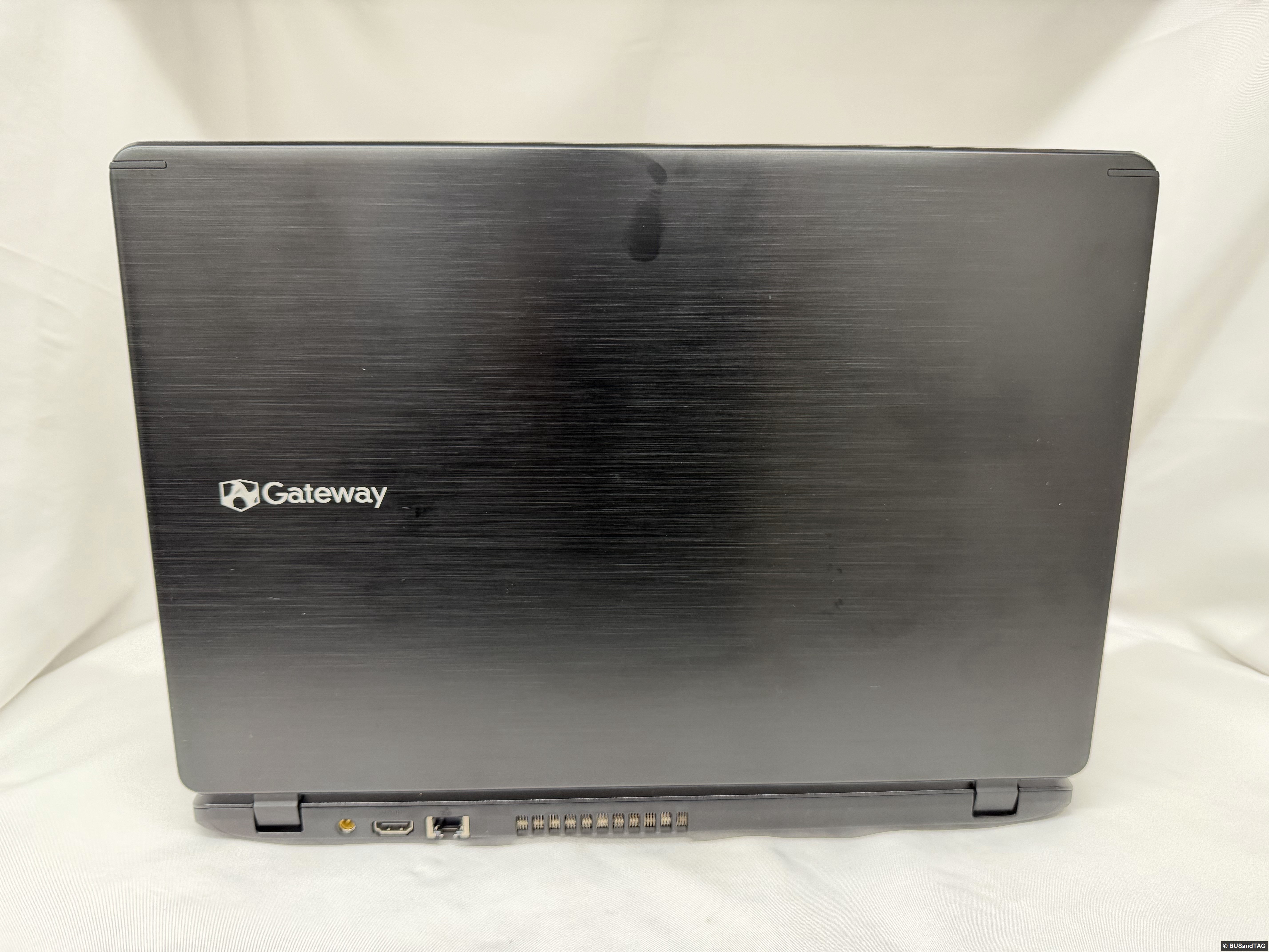 Acer GATAWAY NE575